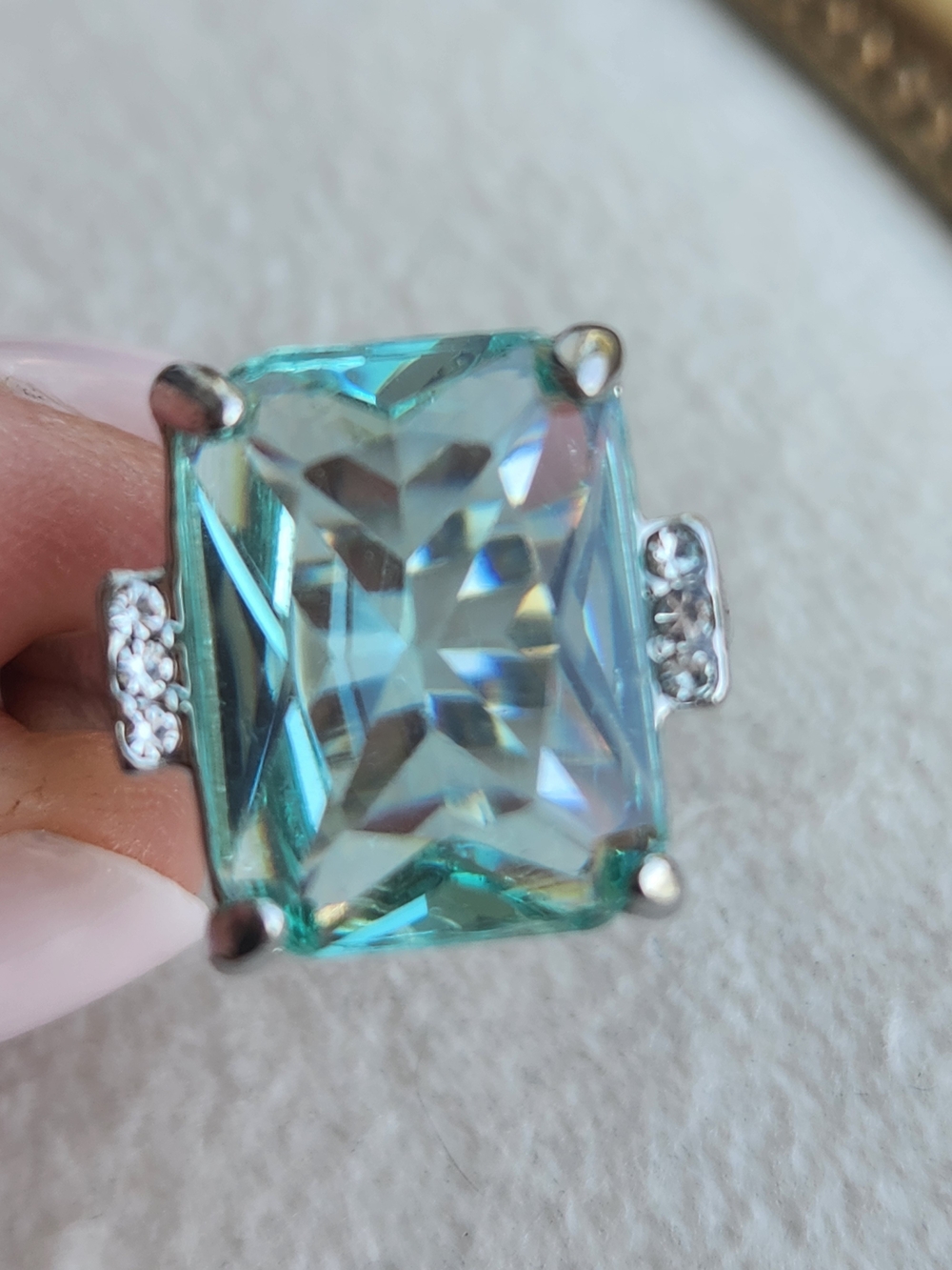 Vintage 925 Sterling Silver Statement Ring Aqua Blue Emerald-Cut Glass Stone 9.7 - Picture 2 of 8